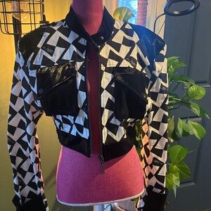Stylish Black and White Geometric Women's Jacket